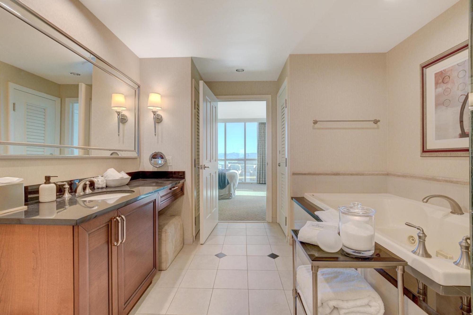Luxurious 1 Bd/2Bth Premium Suite Mgm Signature W/Balcony 拉斯维加斯 外观 照片